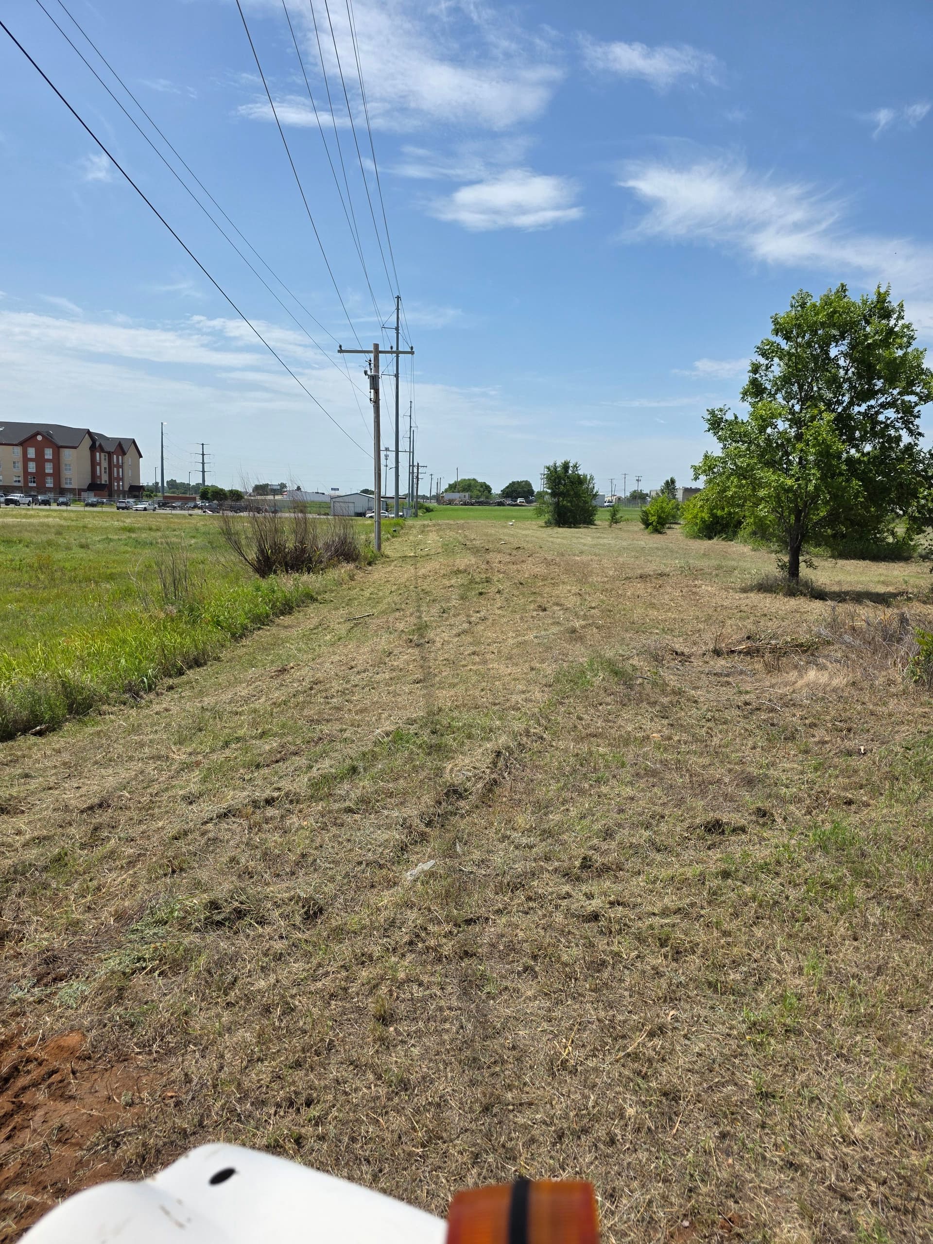 Gallery photos for Overgrown Field Lot Cleaned Up With Brush Hogging: Image #5