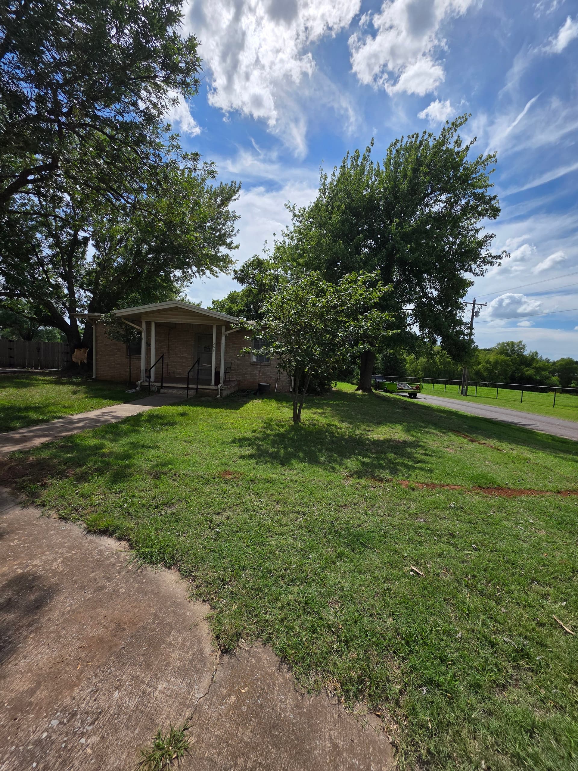 Gallery photos for Storm Damage Cleanup and Full Fence Removal Done Right: Image #3